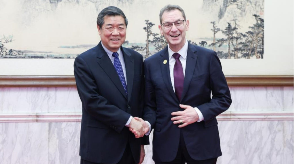 Un Vice-PM Chinois Encourage Les Multinationales À Accroître Leurs Investissements En Chine