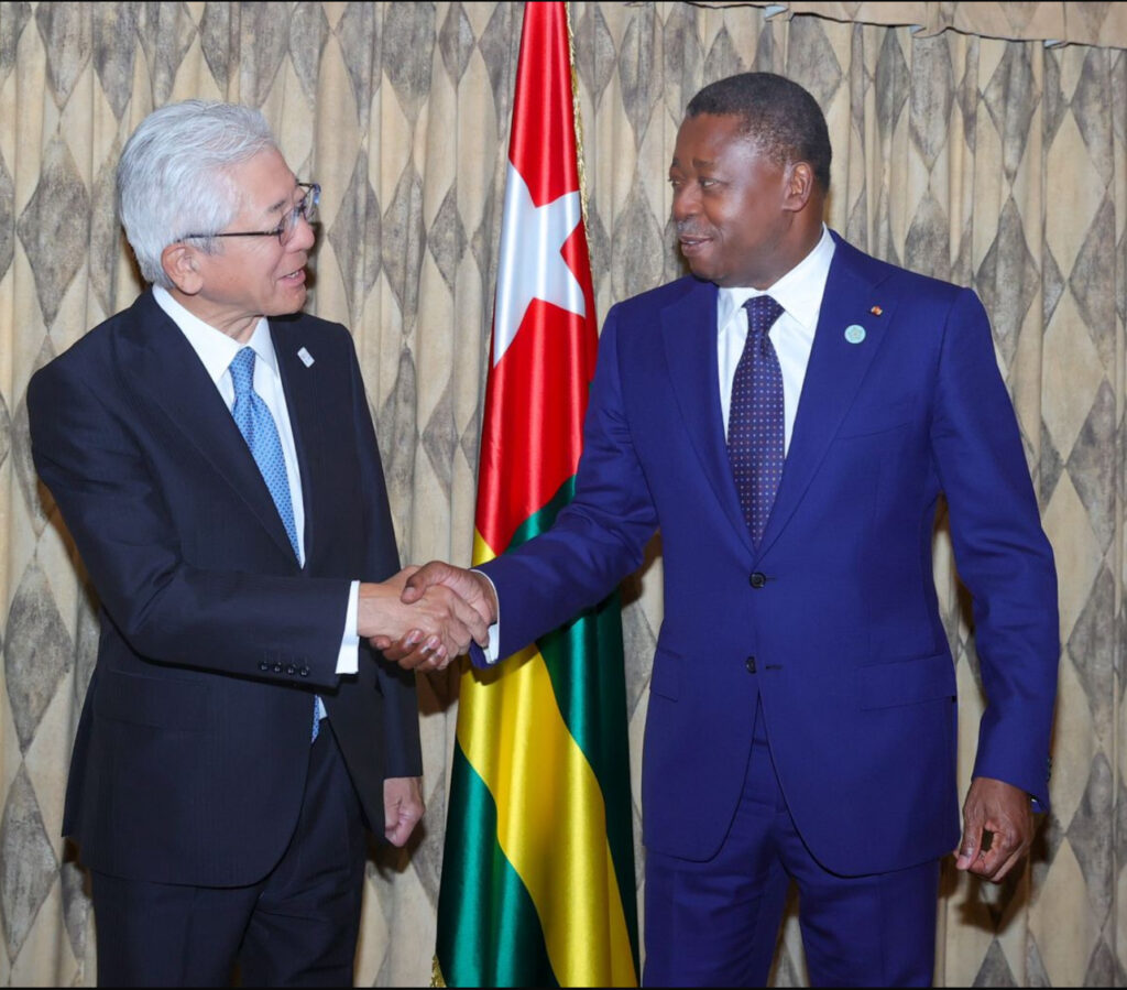 đ„ĂDITORIAL:TOGOLAISES, TOGOLAIS, TOYOTA VA SâINSTALLER AU TOGO. CâEST LE FRUIT DE LâĂVIDENCE FAURE